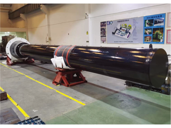 內(nèi)導(dǎo)式液壓鑄造機